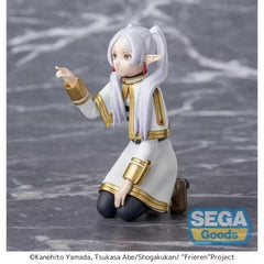 Frieren: Beyond Journey's End PM Perching Figure Frieren Frieren Poking Something